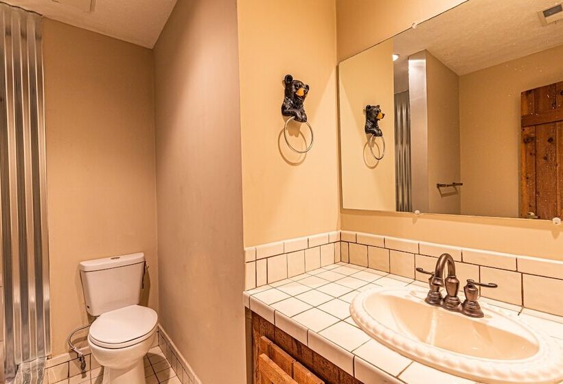 Three Little Bears Retreat