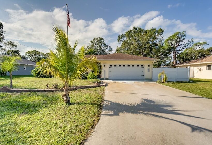 Tranquil Venice Escape W/ Private Backyard Oasis!