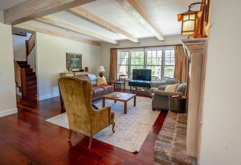 Tranquil Wyoming Cabin Near Uintas   105 Acres!