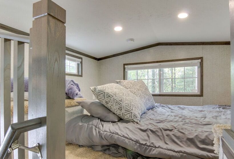 Tree Lined Cabin W/ Grill In Penrose!