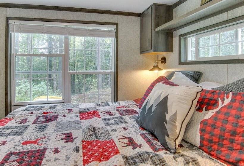 Tree Lined Cabin W/ Grill In Penrose!