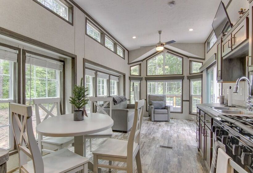 Tree Lined Cabin W/ Grill In Penrose!