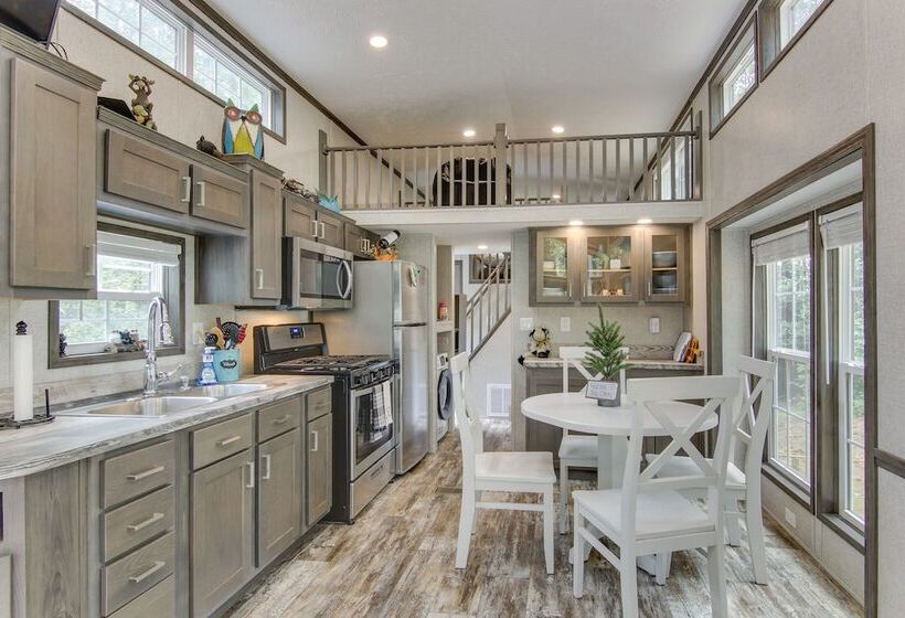 Tree Lined Cabin W/ Grill In Penrose!