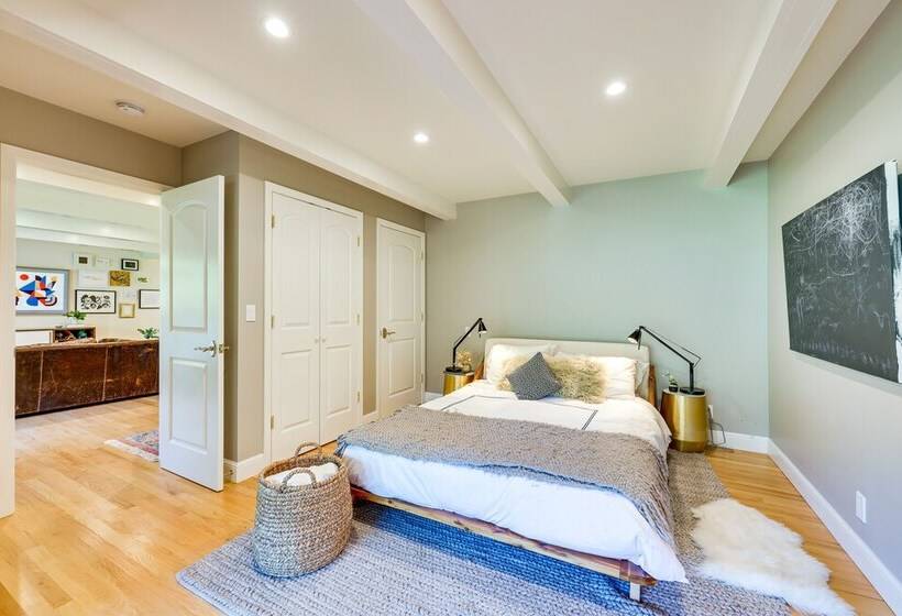 Unique Larkspur Cabin W/ Treetop Mountain Views!