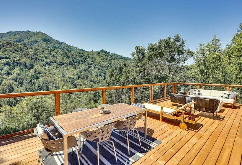 Unique Larkspur Cabin W/ Treetop Mountain Views!