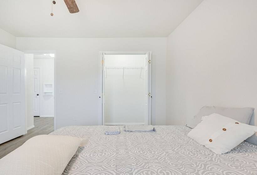 Updated Home W/ Yard ~ 14 Mi To Quartz Mountain!