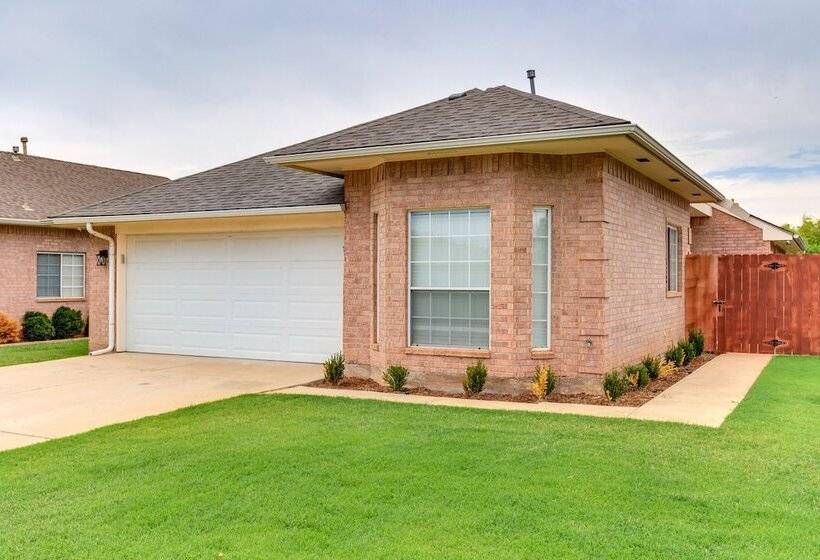 Updated Norman Home ~ 1 Mi To Oklahoma University!