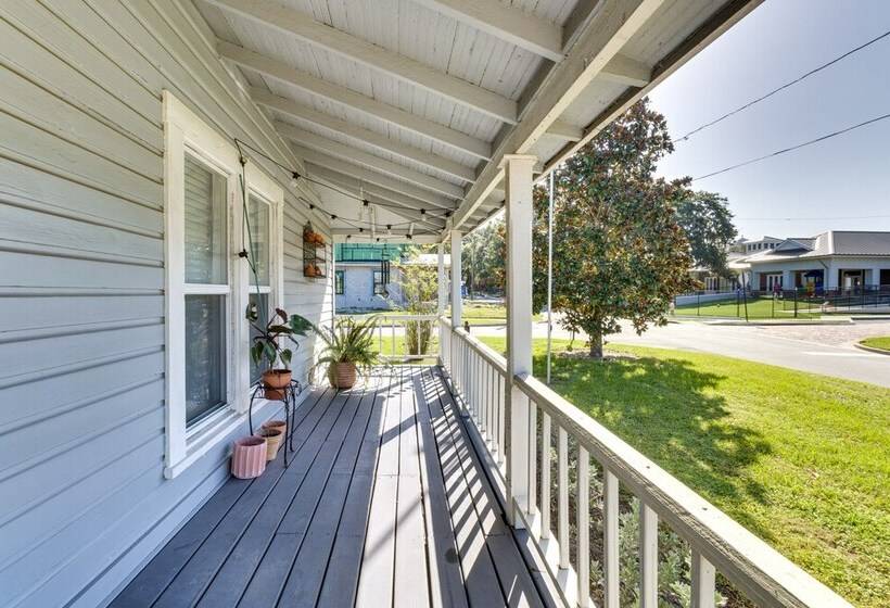 Fire Pit & Yard: Updated Winter Garden Home!