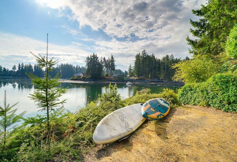 Waterfront Allyn Retreat W/ Guest House & Beach!