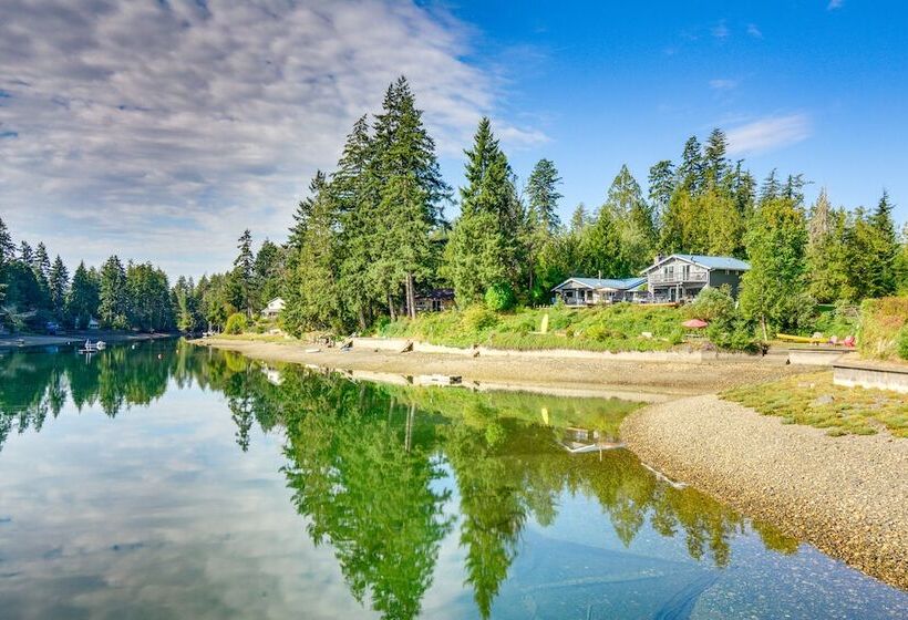 Waterfront Allyn Retreat W/ Guest House & Beach!