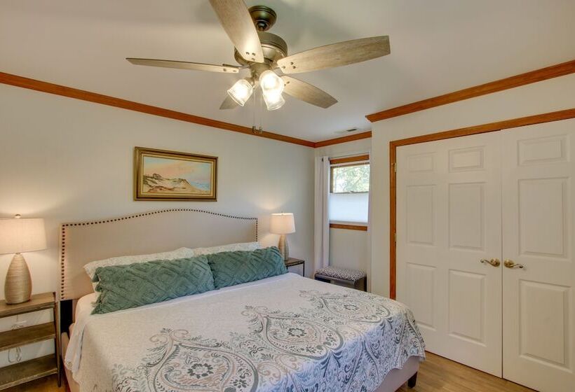 Waterfront Home Near Wilson Lake W/ Covered Porch!