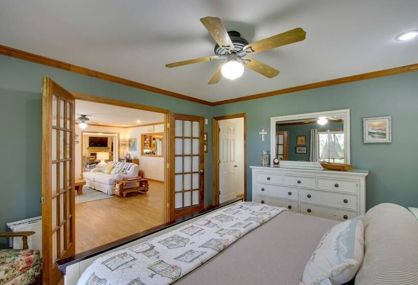 Waterfront Home Near Wilson Lake W/ Covered Porch!