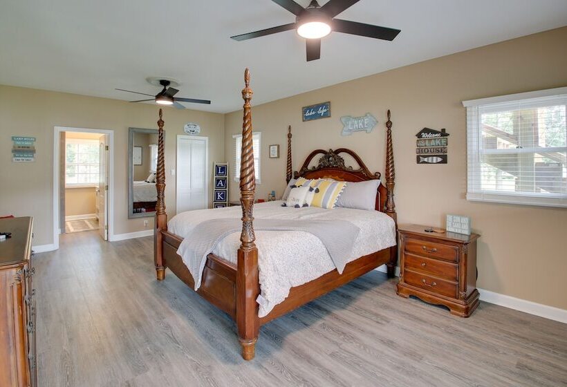 Waterfront Hot Springs Home: 19 Mi To Natl Park!