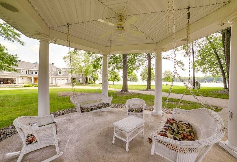 Waterfront Jackson Mansion: Patio, Grill, Dock!