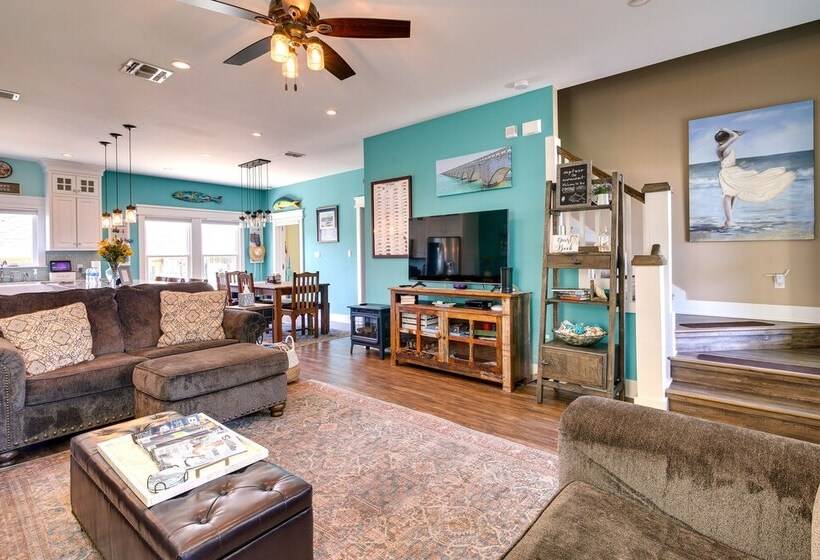 Waterfront Port Isabel Home W/ Private Boat Dock!