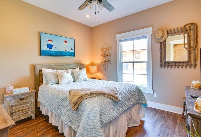 Waterfront Port Isabel Home W/ Private Boat Dock!