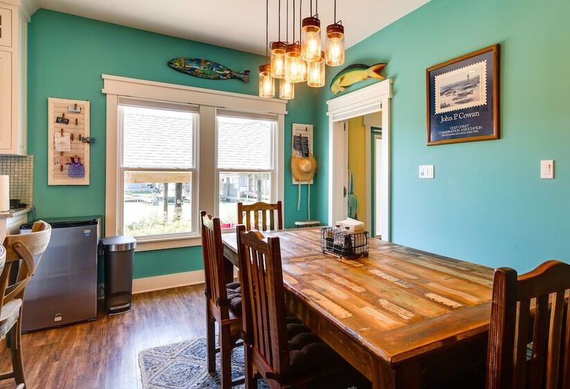 Waterfront Port Isabel Home W/ Private Boat Dock!