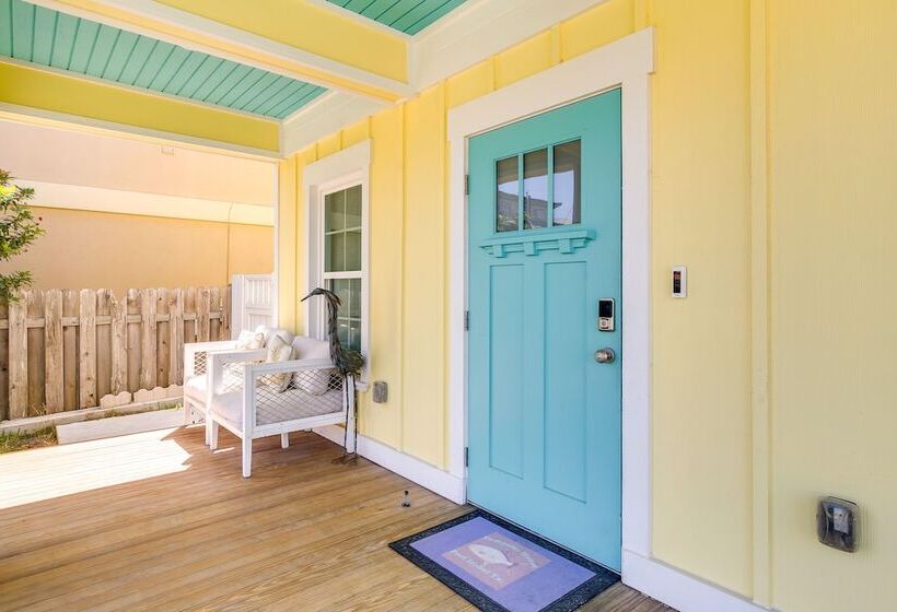 Waterfront Port Isabel Home W/ Private Boat Dock!