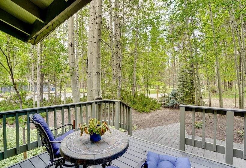 Waterfront Home W/ Hot Tub & Fire Pit In Sunriver!