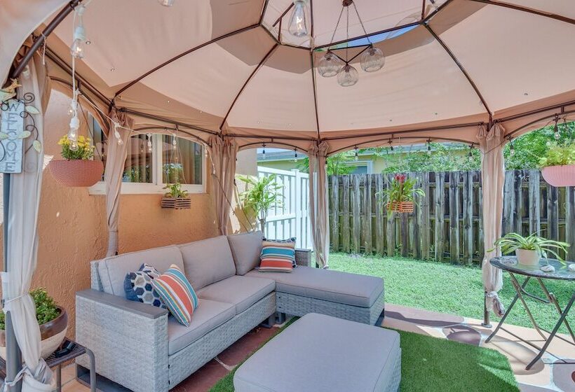 Welcoming Sunrise Retreat W/ Private Backyard