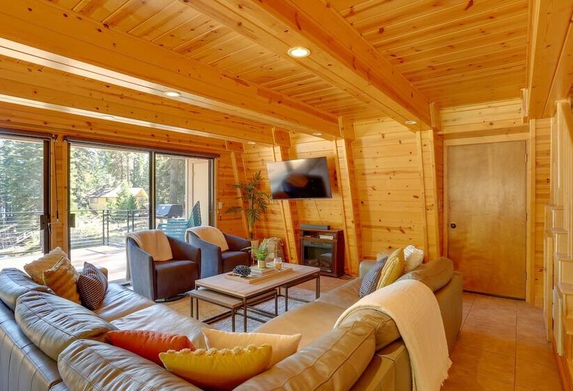 Westwood Lakefront Cabin W/ Hot Tub & Boat Dock!