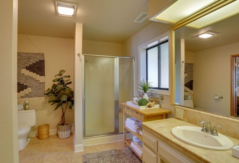 Westwood Lakefront Cabin W/ Hot Tub & Boat Dock!