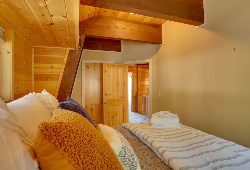 Westwood Lakefront Cabin W/ Hot Tub & Boat Dock!