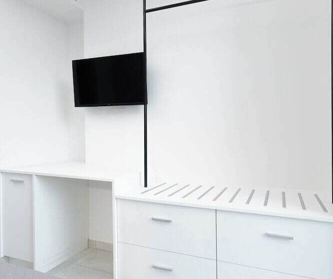 White Cliff Luxury Suites