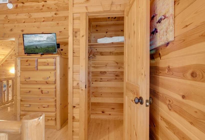 3 Bdr Log Cabin In Cozy Resort W/ Private Hot Tub