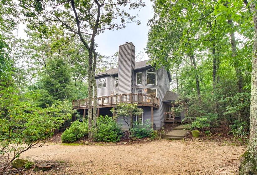 Wintergreen Resort Home W/ Deck, 1 Mi To Skiing!