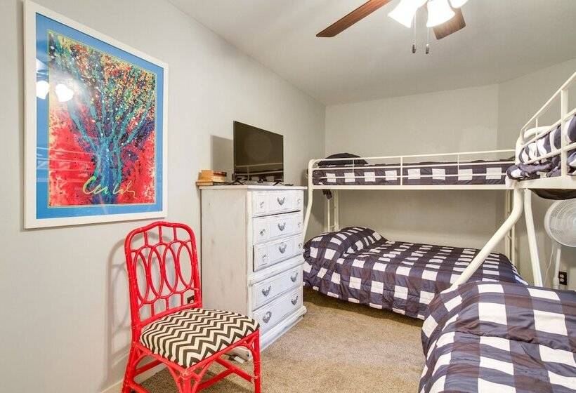 Wintergreen Resort Home W/ Deck, 1 Mi To Skiing!