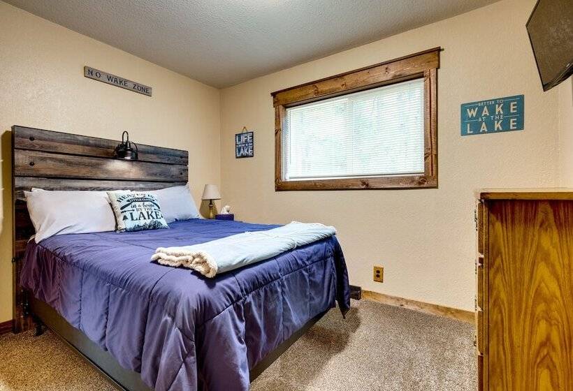 Woodruff Home W/ Lake Access & Pier, Near Town!