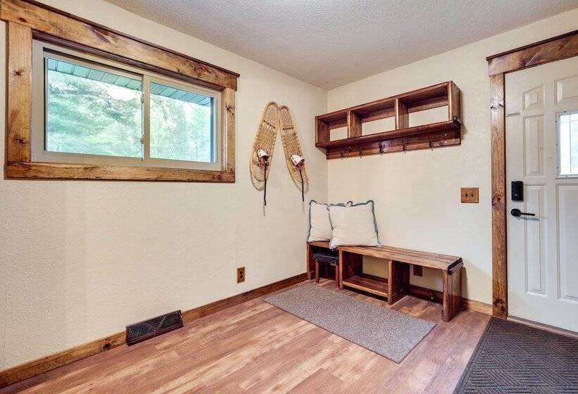 Woodruff Home W/ Lake Access & Pier, Near Town!