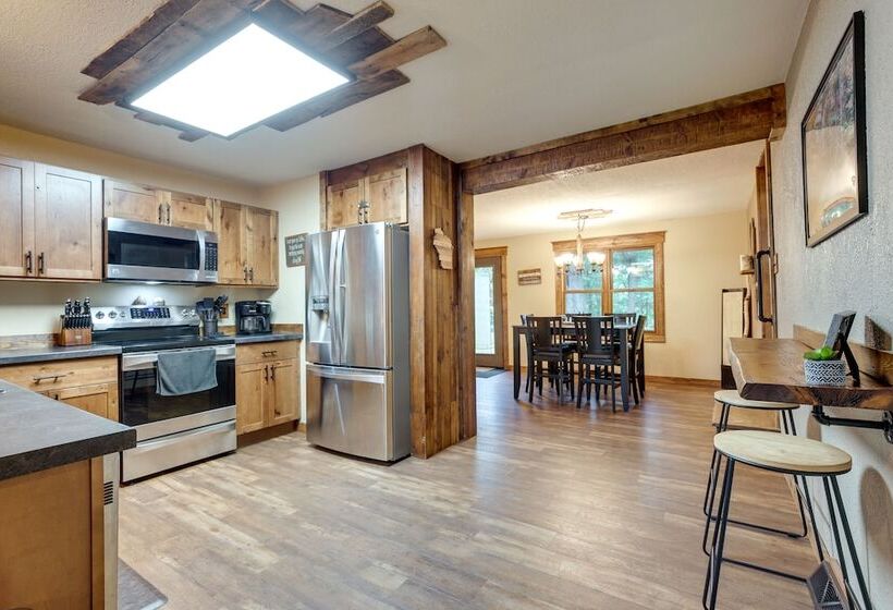 Woodruff Home W/ Lake Access & Pier, Near Town!