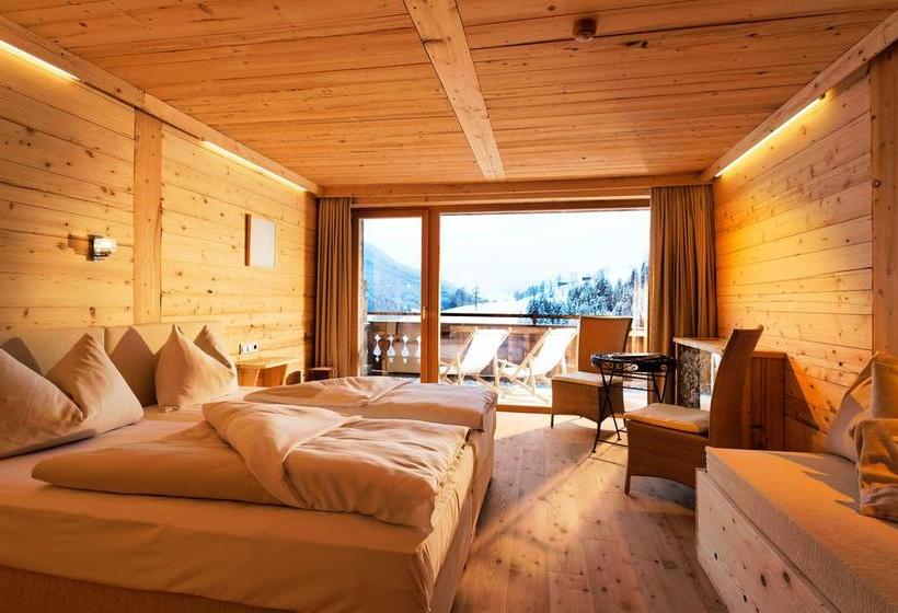 Art & Ski-in Hotel Hinterhag