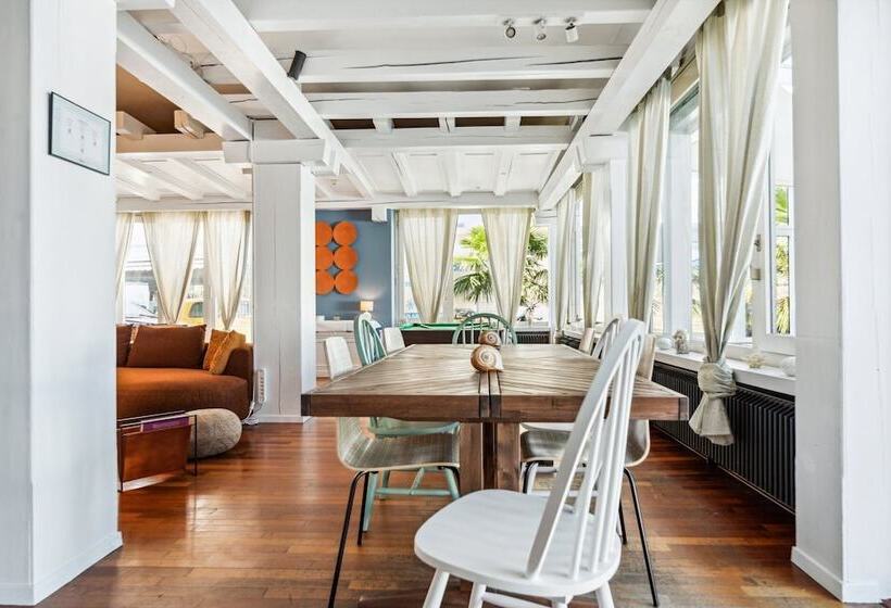 Becozy Du Lac Self Check In Hotel Riviera Edition