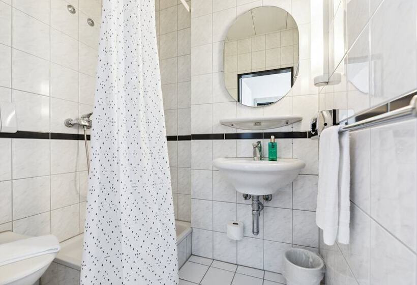 Becozy Du Lac Self Check In Hotel Riviera Edition