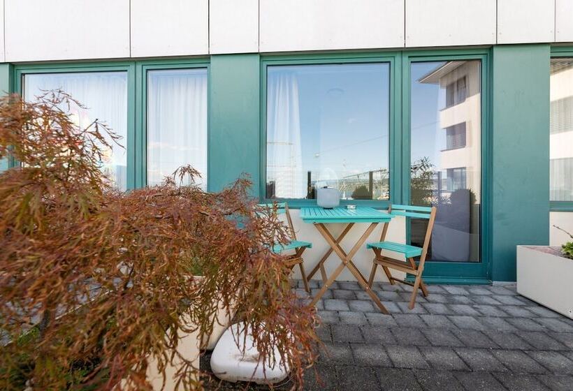 Becozy Du Lac Self Check In Hotel Riviera Edition