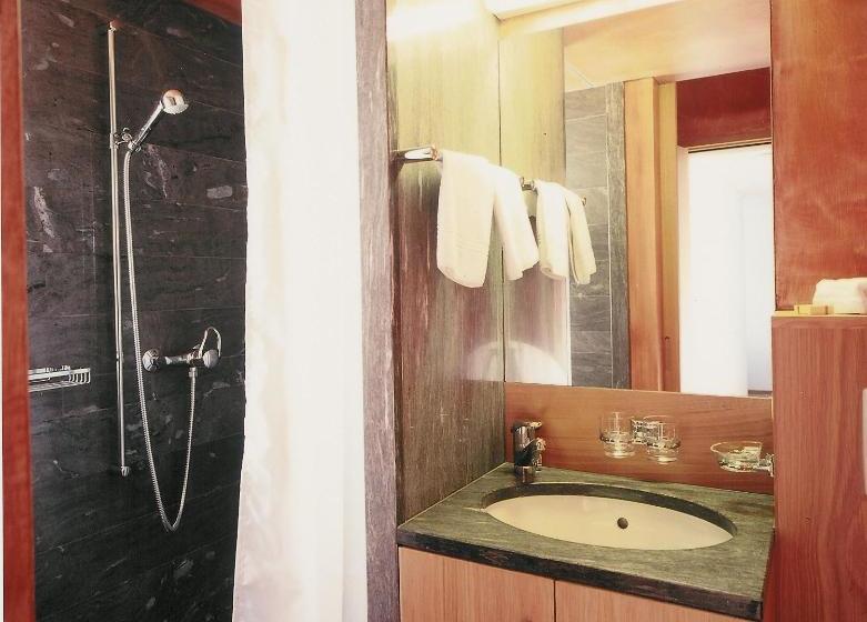 בית מלון כפרי Alpina