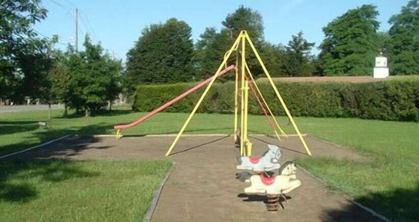 Fels Three Crown Motel