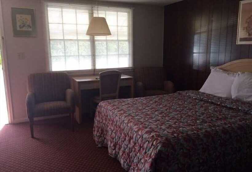 Fels Three Crown Motel