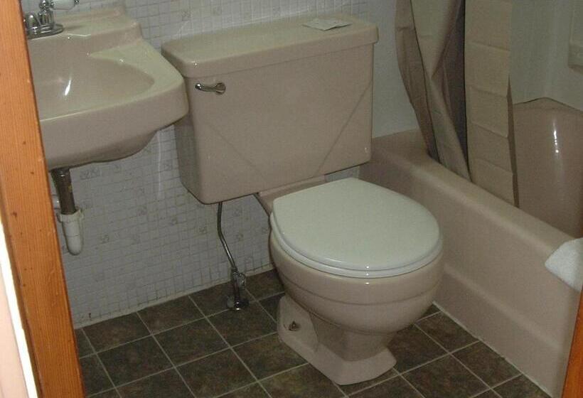 Fels Three Crown Motel