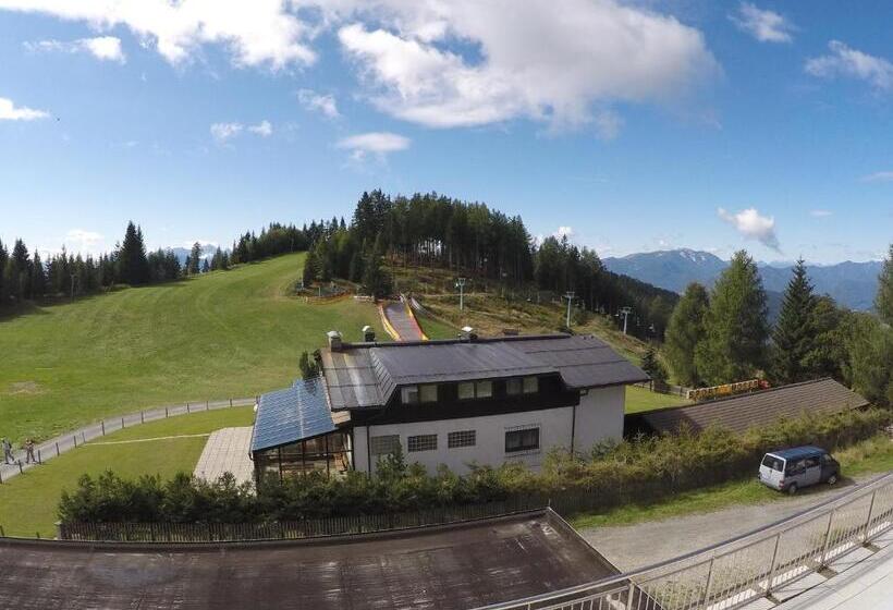 هتل Alpenrose Gerlitzen