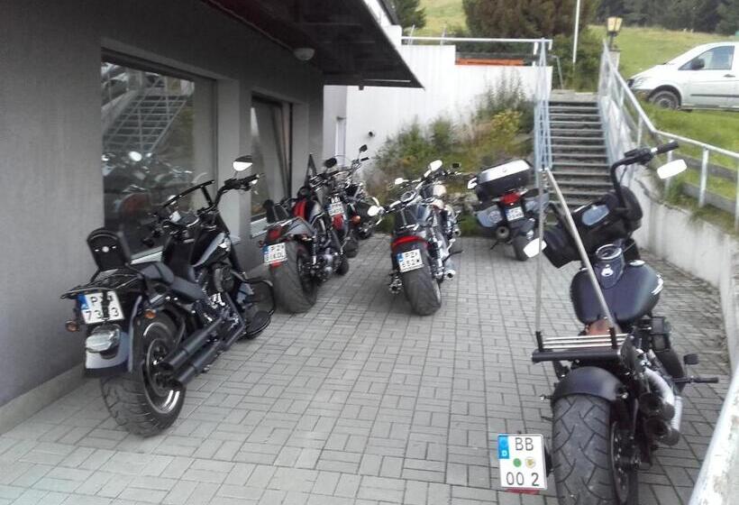 هتل Alpenrose Gerlitzen