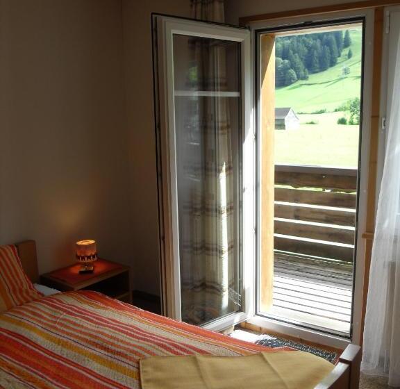 בית מלון כפרי Alpina