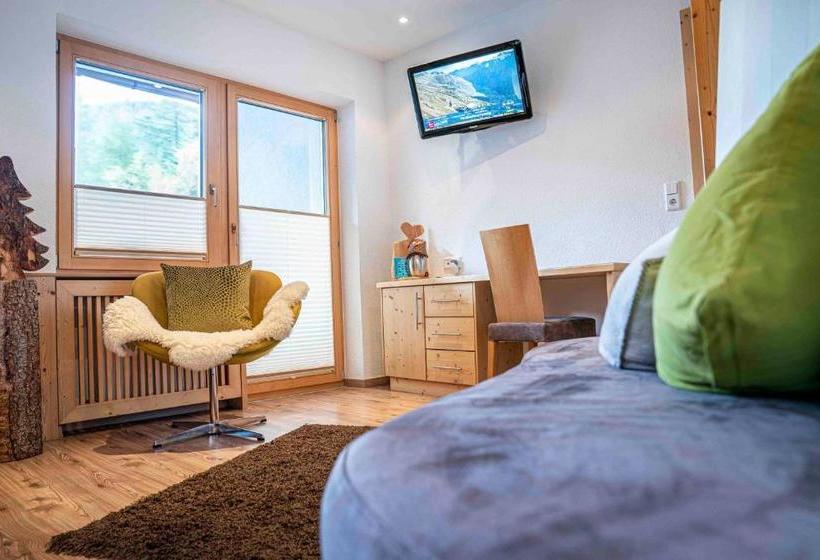 ホテル Appartement Carmen