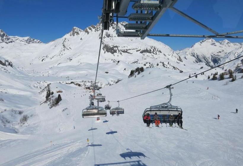 هتل Appartement Doris