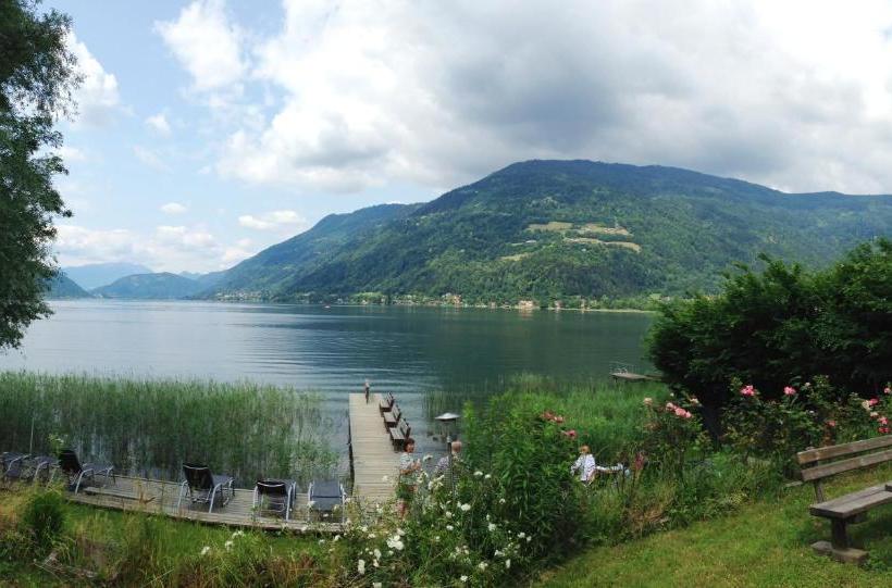 בית מלון כפרי Appartementhaus Karantanien Am Ossiacher See