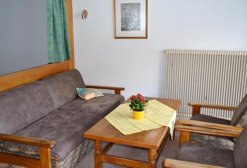 בית מלון כפרי Appartementhaus Montana