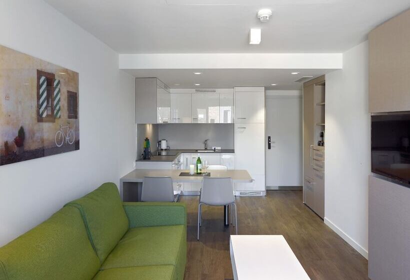 Отель Base Nyon